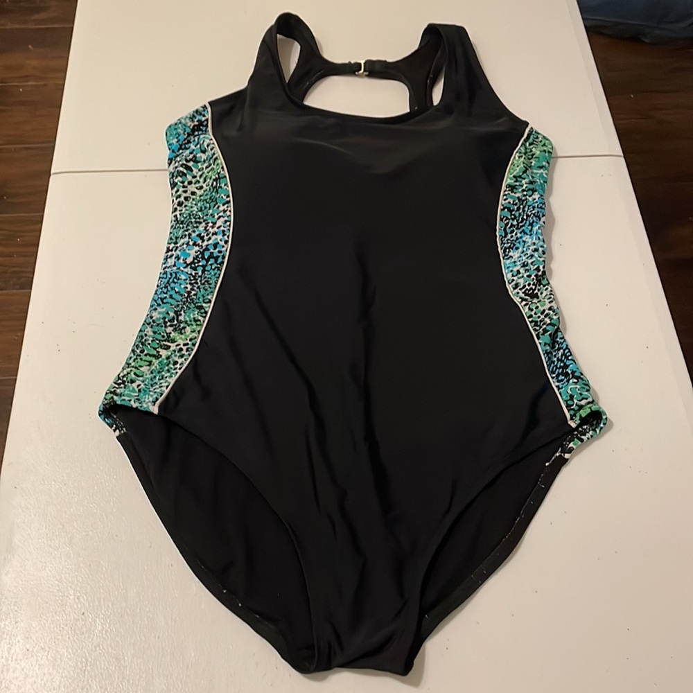 Catalina One Piece Swim Suit Extra Large, 16-18 - Picture 7 of 12